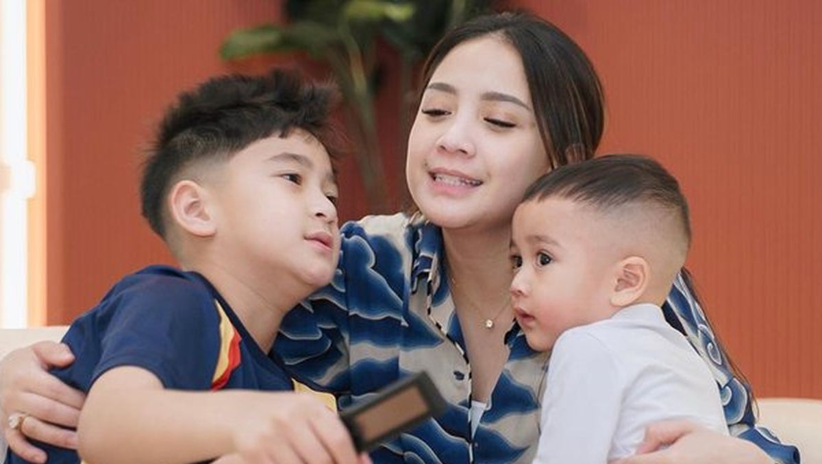 Nagita Slavina dan Rafathar (Istimewa)