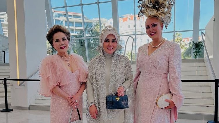 Syahrini dan Dewi Sukarno (Instagram)