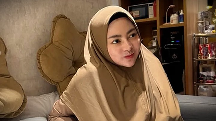 Vitalia Sesha berhijab (Instagram)