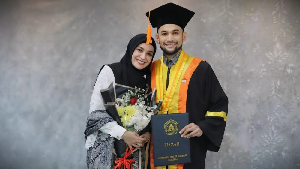 Teuku Wisnu wisuda (Instagram/shireensungkar)