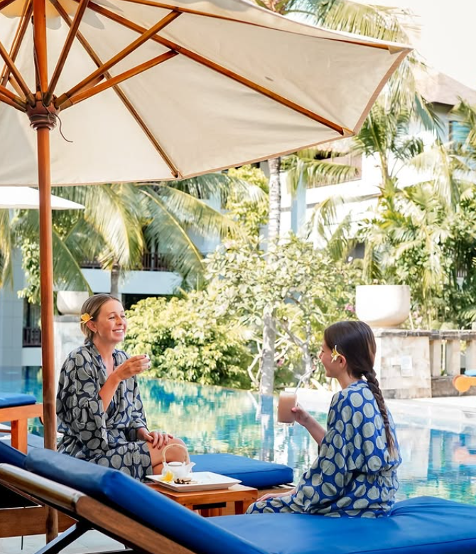Menikmati hidangan lezat adalah bagian penting dari liburan. Conrad Bali menghadirkan pengalaman kuliner terbaik melalui tiga restoran andalannya.