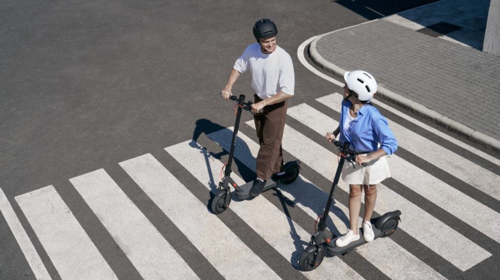 2. Xiaomi Electric Scooter Elite: Solusi Mobilitas Urban untuk gaya hidup modern