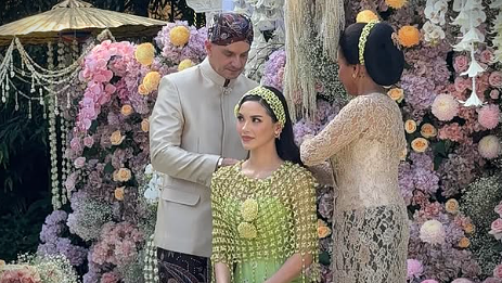 Alyssa Daguise jalani proses siraman sebelum menikah