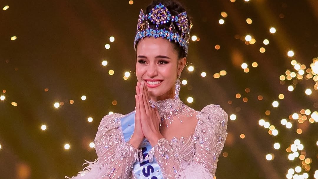 Opal Suchata dari Thailand menangkan Miss World 2025 (Instagram/suchaaata)