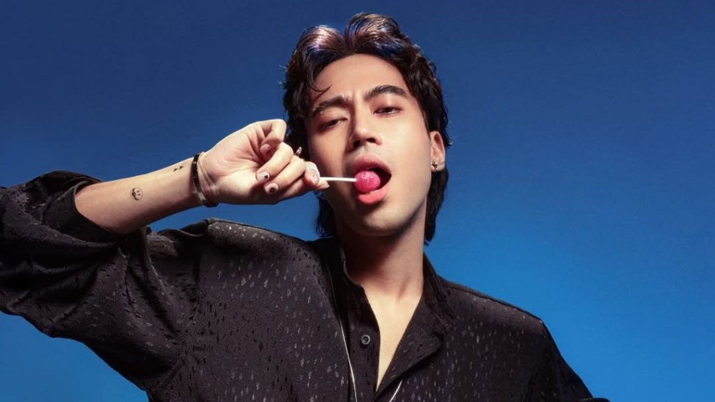 Meski memilih rehat dari panggung hiburan, Vidi Aldiano tidak sepenuhnya meninggalkan dunia musik.