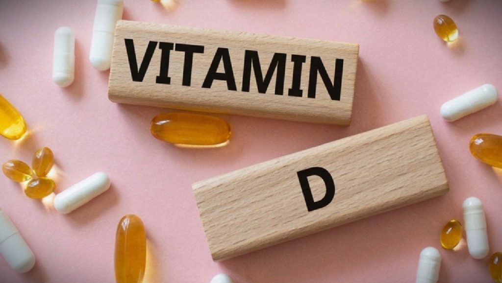 Vitamin D membantu penyerapan kalsium dan fosfor, dua mineral penting untuk kepadatan tulang.