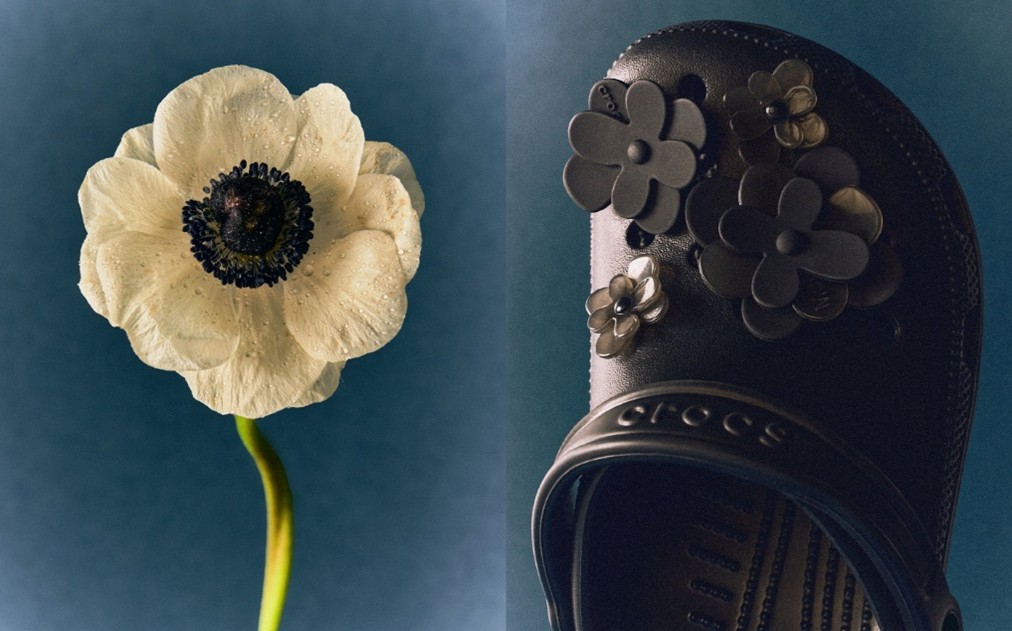 Tampilan Gaya ‘Mardi Mercredi x Crocs Classic Clog’ Warna Hitam (Dok. Crocs)