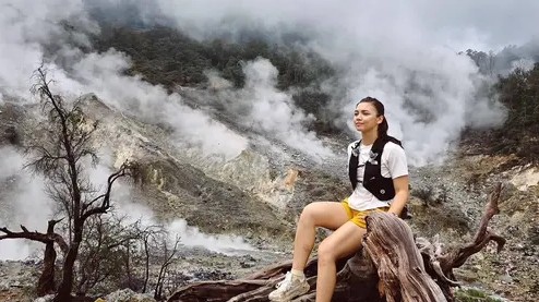 Mendaki gunung menuntut mental yang sabar dan siap menghadapi tekanan.
