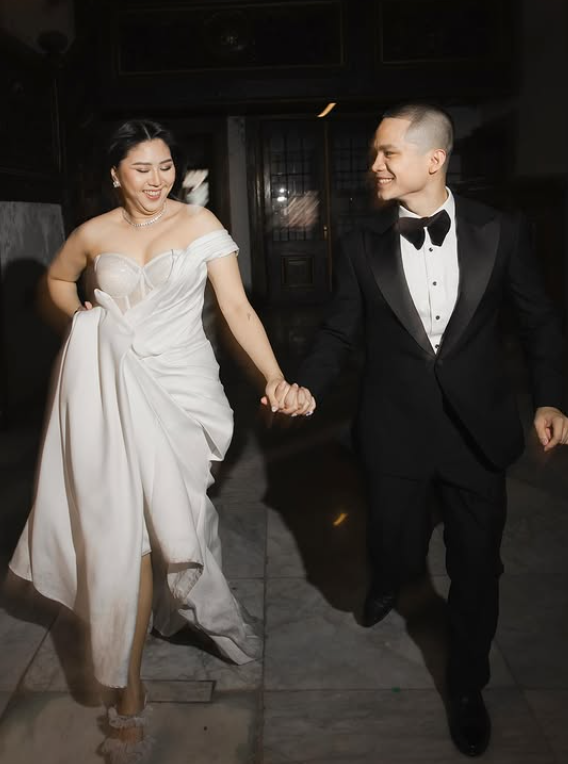 Dari sisi pribadi, Cellos telah menikah dengan Natasha Putri Tumakaka. Pernikahan mereka berlangsung pada tanggal 10 Mei 2025.