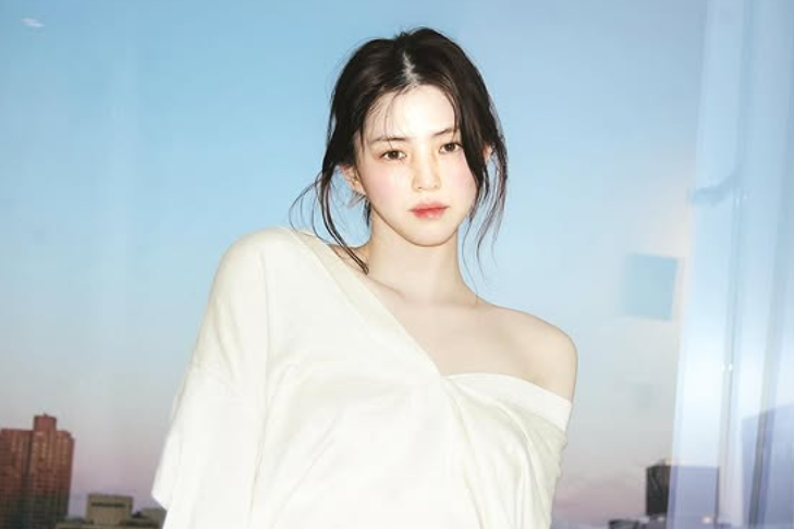 Han So Hee menjadi sorotan setelah dikabarkan tengah dalam pembicaraan untuk membintangi remake Korea dari film Hollywood populer The Intern