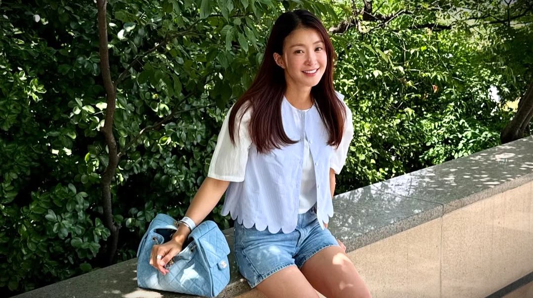 Lee Si Young dan berbagai gaya busananya yang selalu memukau