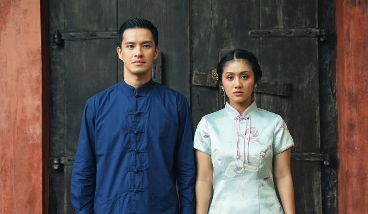 Keputusan untuk memindahkan lokasi pemotretan pre-wedding ke rumah keluarga Salim membawa konsekuensi yang tak terduga.