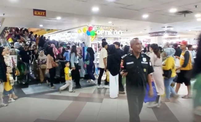 Fenomena Rojali tidak selalu menunjukkan kemiskinan, tetapi bisa menjadi indikasi pergeseran pola konsumsi.