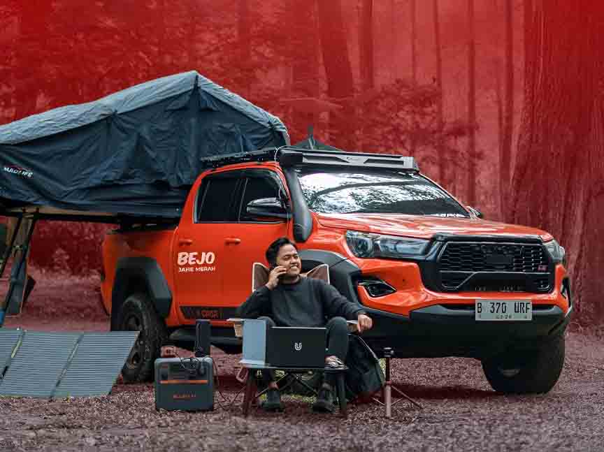 Pulau terbesar ketiga di dunia ini menawarkan lanskap memukau, dari hutan tropis, sungai, hingga pantai yang masih alami. Urrofi, content creator dan filmmaker pun berbagi antusiasmenya.