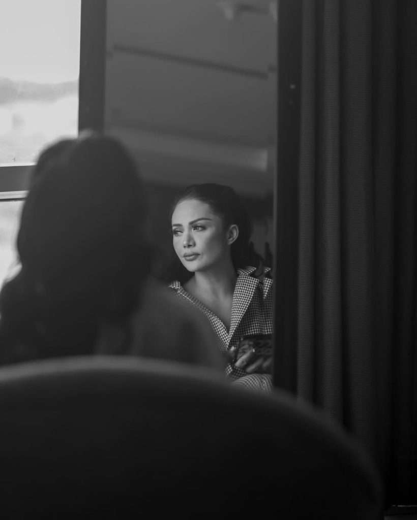 Setelah gagal maju sebagai Wali Kota Batu dalam Pilkada 2024, Krisdayanti memilih untuk vakum dari politik dan fokus pada keluarga serta pendidikan.