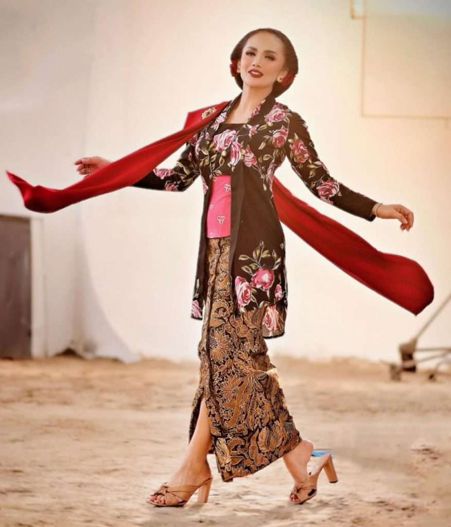 Keputusan Krisdayanti untuk kembali ke dunia akademik bukan sekadar demi gelar. Ia ingin mengasah kembali wawasan yang diperoleh selama menjabat sebagai anggota DPR RI periode 2019–2024.