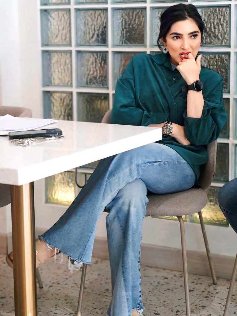 Ashanty mengaku stres berat memikirkan nasib karyawan, bahkan sampai harus menjalani sleep study dan berkonsultasi dengan psikiater.