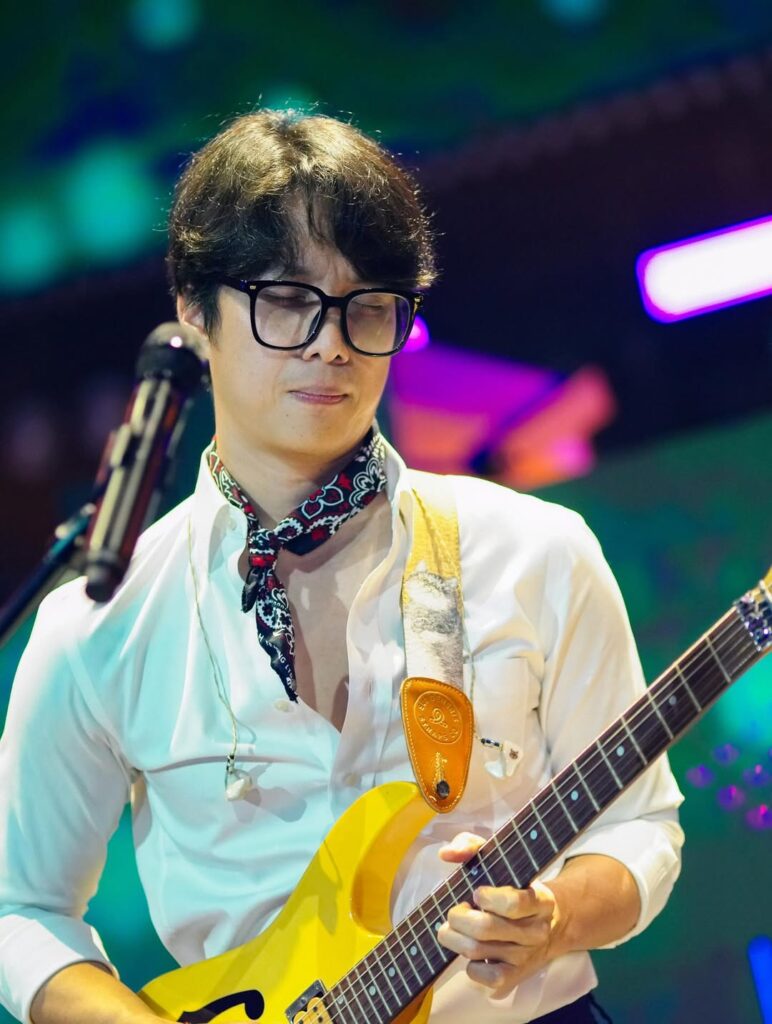 Meski mengaku sudah memiliki pasangan, Dikta menegaskan bahwa ia tidak ingin terburu-buru menikah.