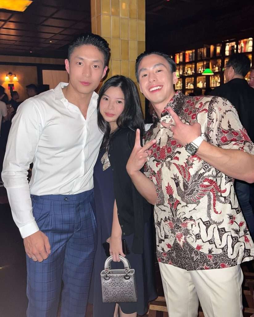 Ketiga saudara ini tidak hanya kompak secara personal, tetapi juga profesional. Mereka bersama-sama mendirikan brand perawatan tubuh bernama Careso pada tahun 2019.