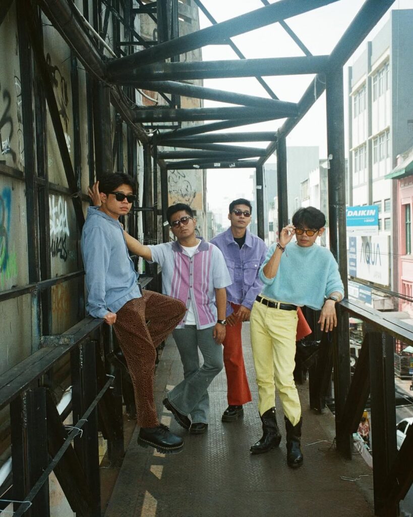 Lagu “Tanpa Tergesa” menjadi titik balik Juicy Luicy. Lagu ini menyuarakan perasaan seseorang yang belum siap membuka hati karena luka masa lalu, dan berhasil menyentuh jutaan pendengar.