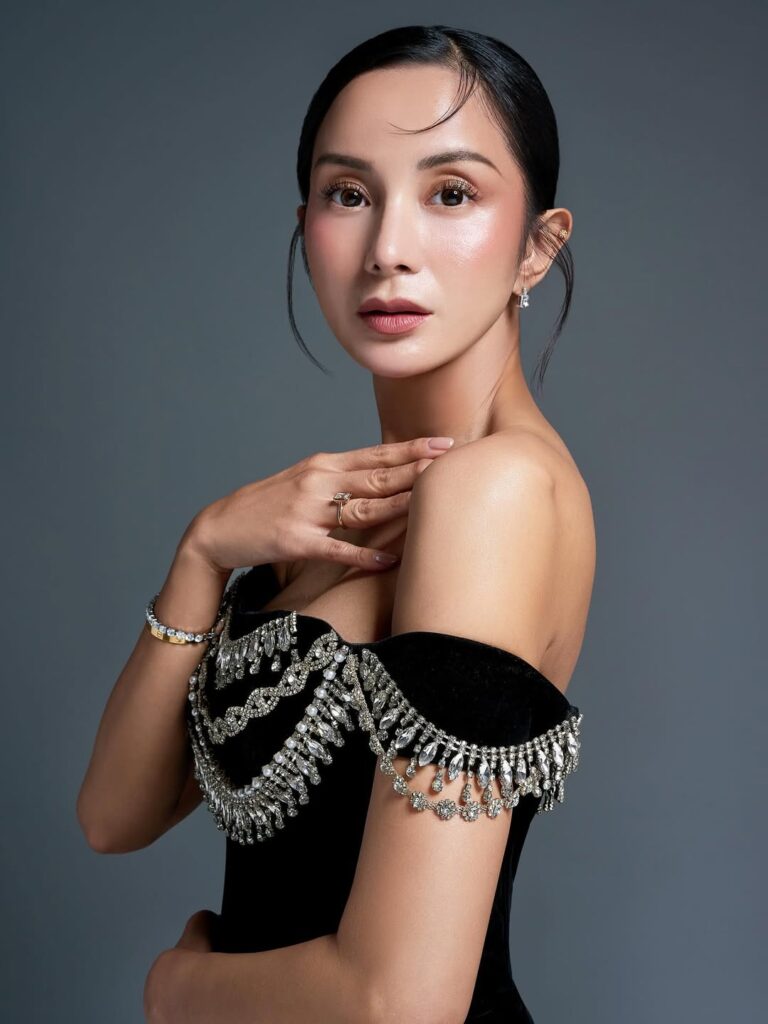 Meski memiliki pengalaman panjang sebagai aktris, Kirana mengakui bahwa dunia kontes kecantikan adalah ranah yang sangat berbeda.