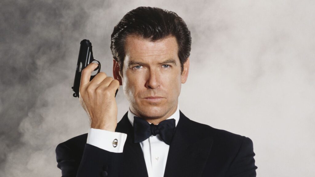 Pierce Brosnan dikenal sebagai salah satu pemeran James Bond paling ikonik