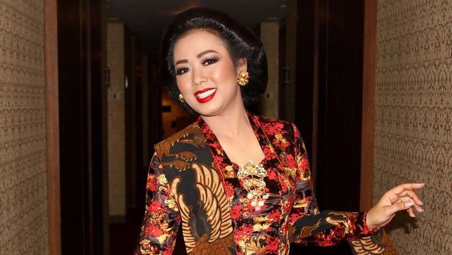 Soimah cerita perjuangan hidupnya dari masa kecil yang bau ikan, kini mampu koleksi parfum mewah