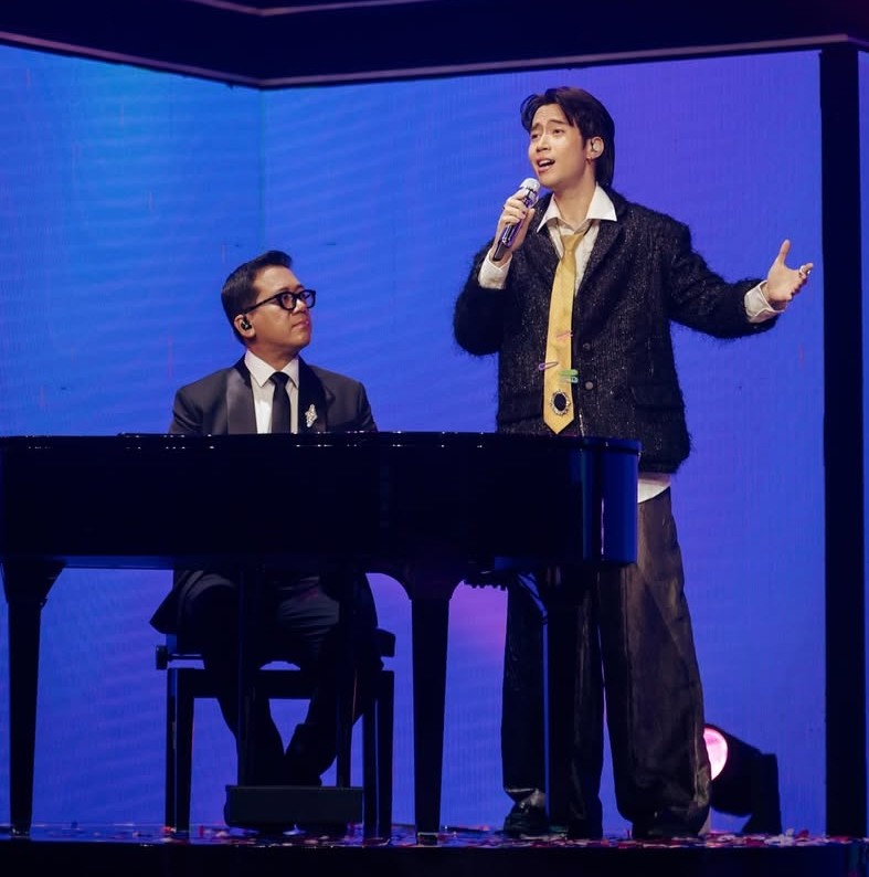 Meski kondisi fisik diuji, semangat Vidi tetap menyala. Ia tetap aktif di dunia hiburan dan sosial media