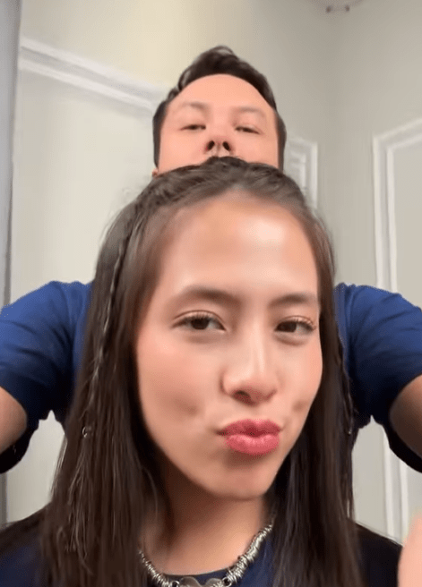 Zara mengaku bersyukur bisa beradu akting dengan Nicholas Saputra, yang menurutnya sangat santai dan suportif.