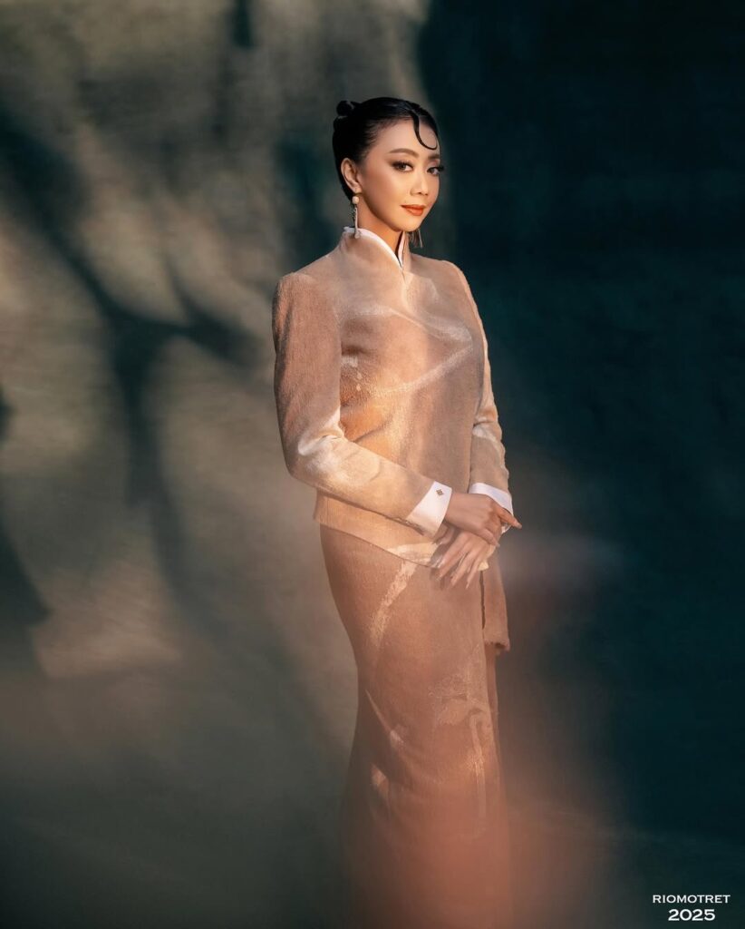 Ia menyadari bahwa ketiga anaknya, yang semuanya laki-laki, membutuhkan sosok ayah untuk belajar tentang kepemimpinan dan tanggung jawab.