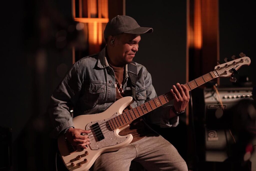 Tahun ini, festival dipimpin oleh Barry Likumahuwa sebagai Music Director