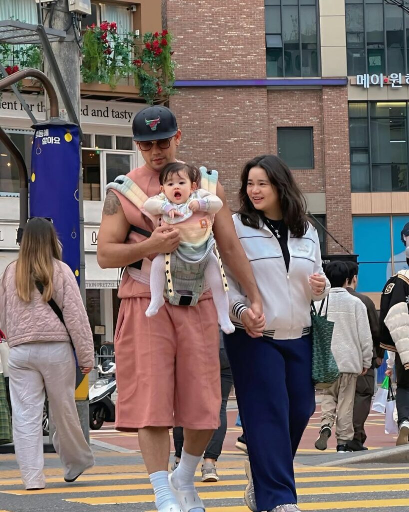 Selain sukses bisnis, Denny saat ini juga aktif di dunia hiburan dan konten digital. 