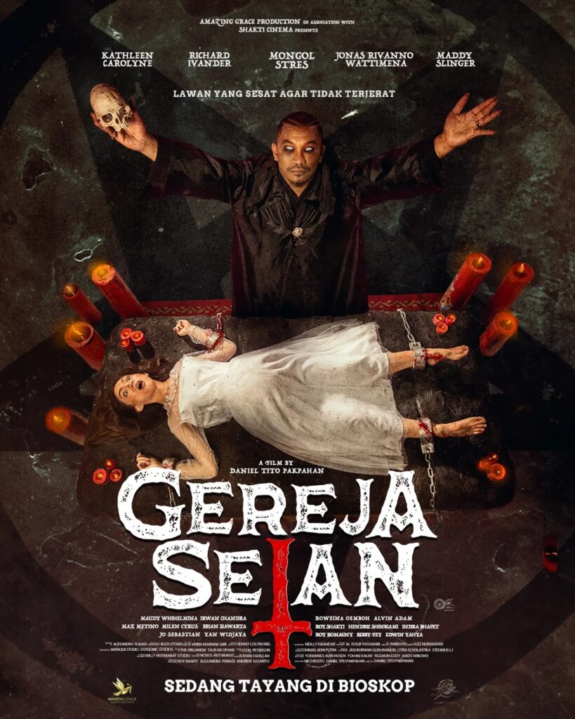 Cerita Gereja Setan berpusat pada Ribka, diperankan oleh Kathleen Carolyne, seorang perempuan muda yang mengalami titik terendah dalam hidupnya.