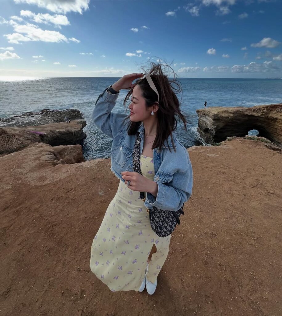 Gisela Cindy menetap di Kanada dan bekerja di perusahaan perhiasan.