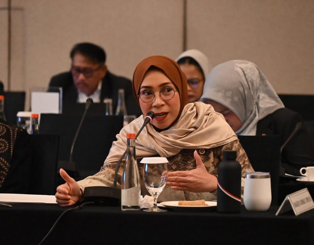 Melly Goeslaw tegaskan akan terus berjuang dan bertanggung jawab melaksanakan amanah