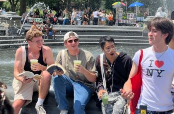 Bukan berarti semua pria peminum matcha latte masuk kategori performative male. Namun, fenomena ini memberi peringatan agar perempuan lebih jeli.