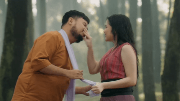 Rigen mengaku bahwa proses meminta izin kepada istrinya berlangsung tanpa drama.