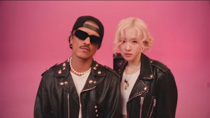 Pendapatan dari digital streaming, penjualan merchandise, dan hak siar internasional turut menyumbang angka pendapatan yang mengesankan.