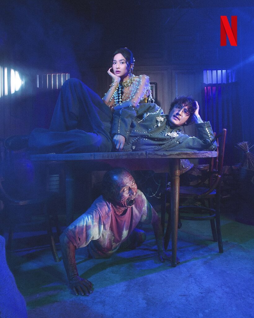 Film ini tidak hanya menyajikan ketegangan, tetapi juga menggali konflik internal keluarga dan dampak ambisi yang tak terkendali.