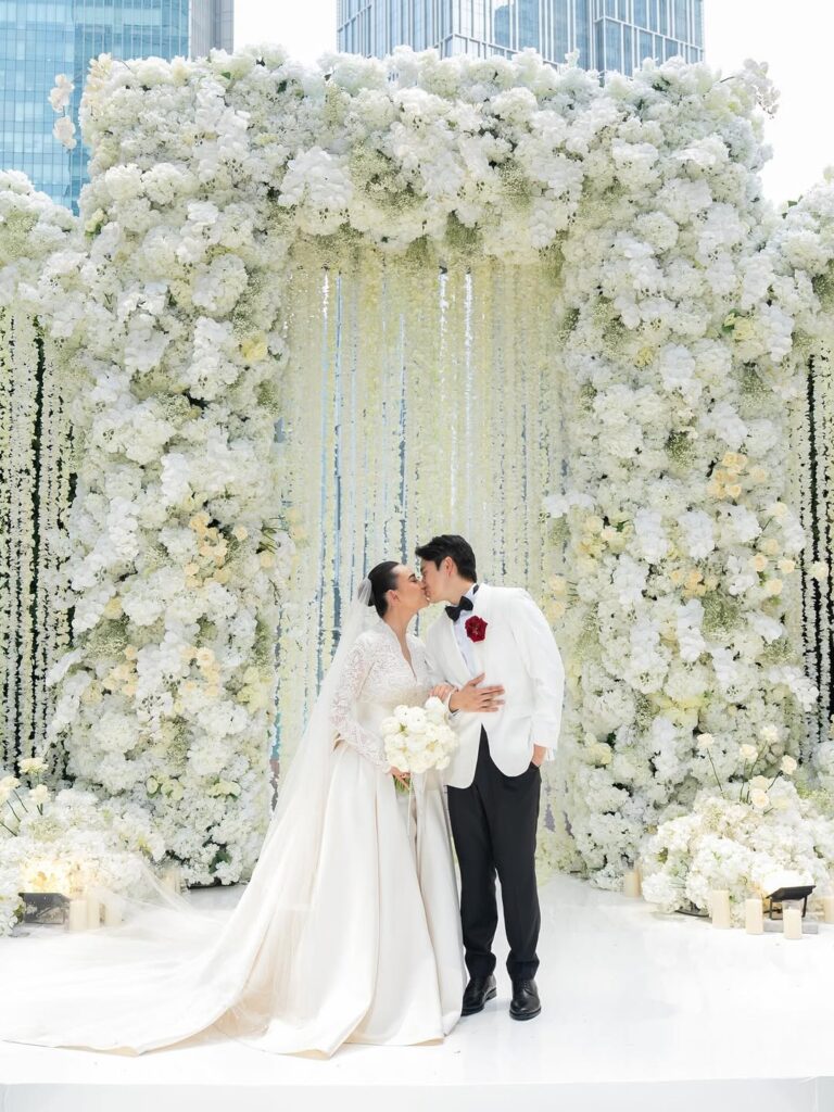 Berbeda dari tren selebritas lainnya, Amanda Manopo menolak semua bentuk kerja sama komersial untuk pernikahannya.