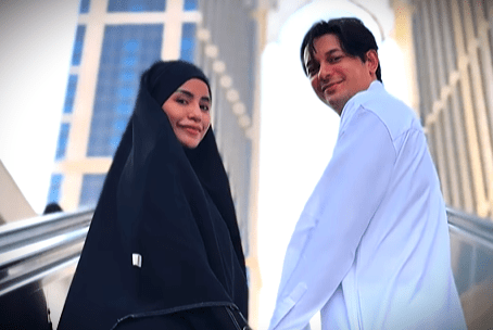 Violentina Kaif, istri kedua Andrew Andika