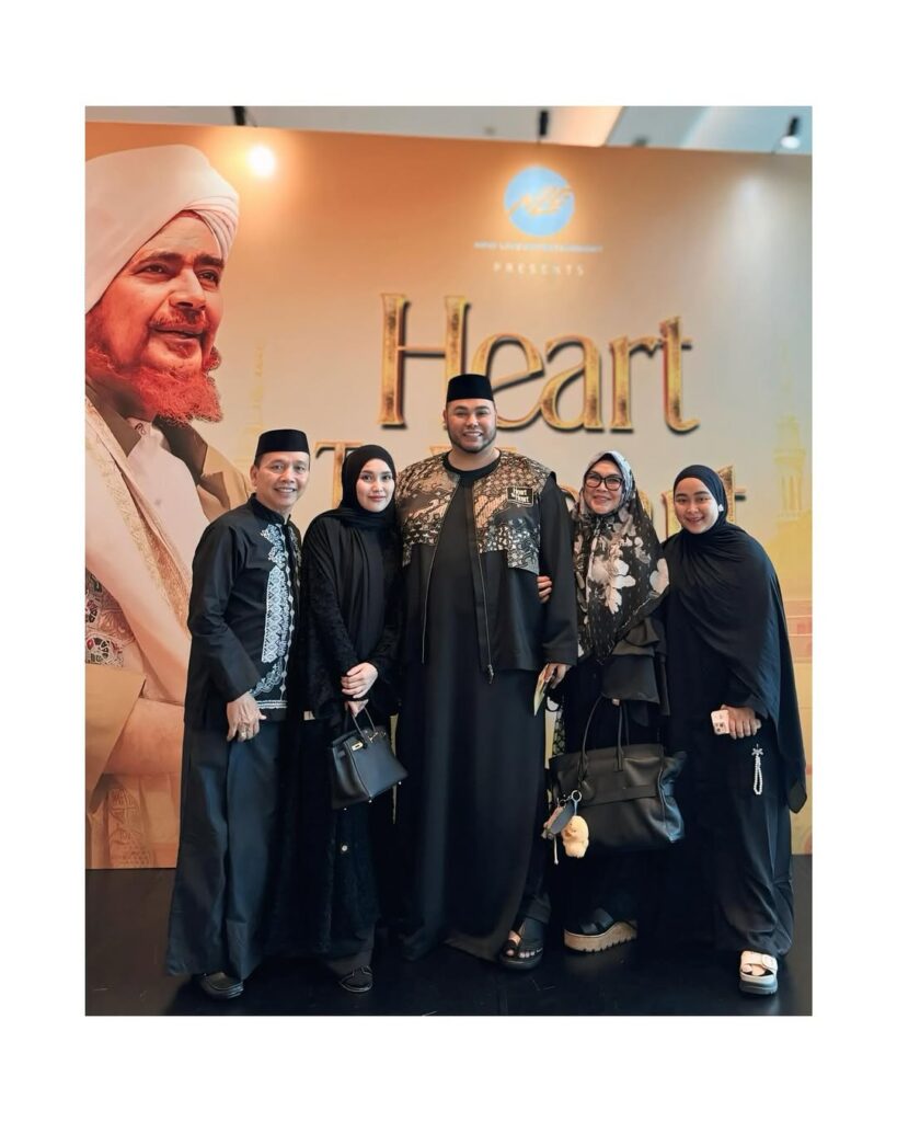 Ayu Ting Ting mengungkapkan bahwa ia kerap merasa lelah dan kesepian dalam menjalani peran sebagai orang tua tunggal.