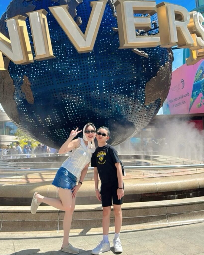 Ia menyebut bahwa Bilqis kini mulai mengalami perubahan tubuh dan mulai lebih sadar akan beberapa hal yang lumrah di masa remaja.