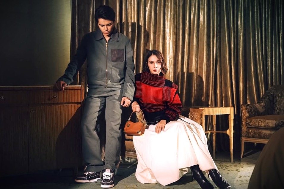 Luna Maya dan Maxime Bouttier tampil memesona dengan Louis Vuitton