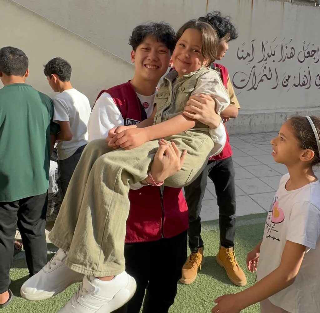 Willie mengaku tidak tega meninggalkan Misch di Gaza, dan menyatakan bahwa anak tersebut sudah seperti adik sendiri.