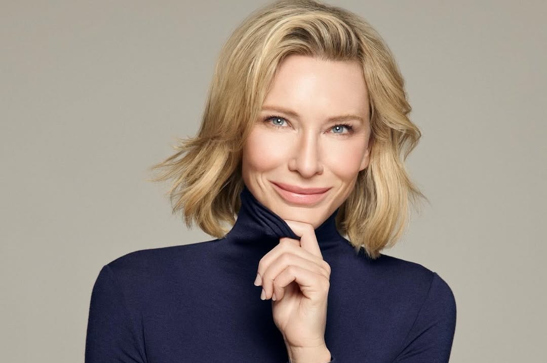 Cate Blanchett tampil legan dengan Heattech Kasmir