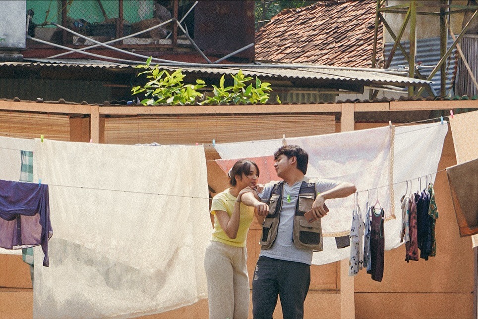 Film ini mengisahkan perjalanan cinta Albi dan Shella, pasangan muda yang harus menghadapi kenyataan pahit ketika salah satu dari mereka divonis mengidap penyakit serius.