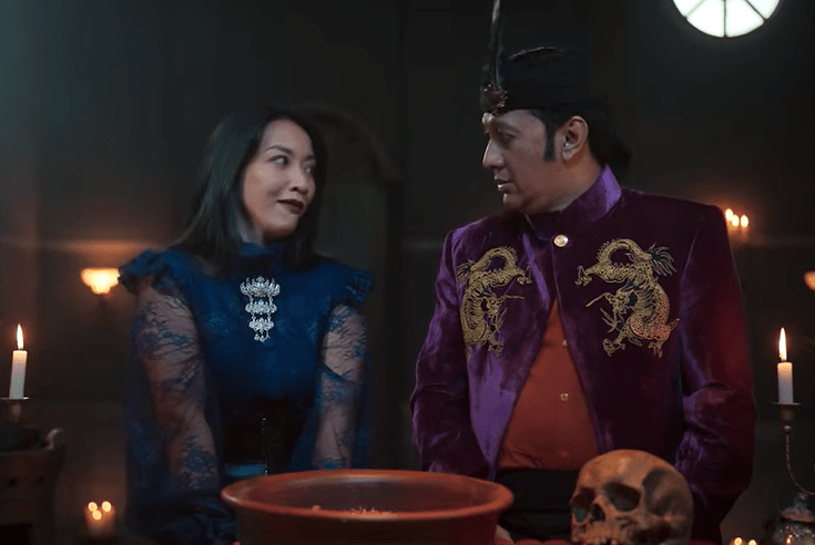 Chemistry keduanya menghadirkan momen lucu yang menghibur penonton, sekaligus memperkuat identitas Comic 8 Revolution