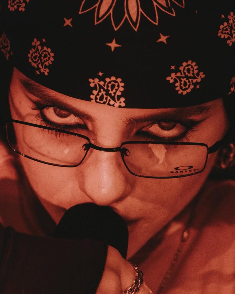 Donasi sebesar Rp197 miliar yang diumumkan Billie berasal dari pendapatan tur global yang telah berlangsung selama setahun terakhir.