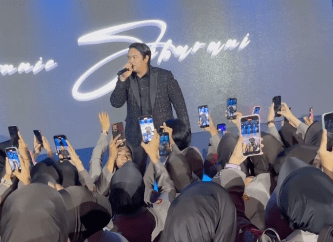 Momen kembalinya Donnie ke panggung musik Indonesia menjadi nostalgia tersendiri bagi penggemar.